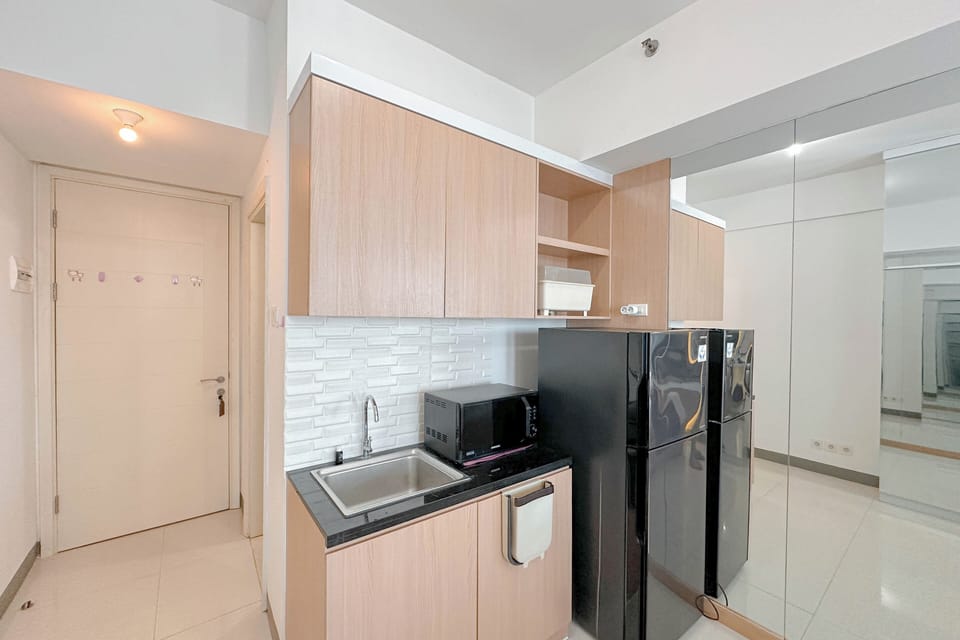 Apartment | Private kitchen | Fridge, microwave, rice cooker, cookware/dishes/utensils