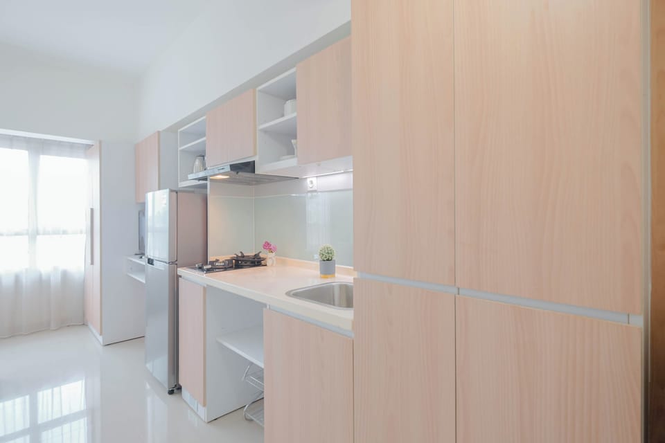 Apartment | Private kitchen | Fridge, stovetop, cookware/dishes/utensils