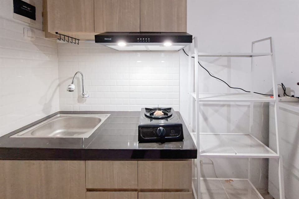 Apartment | Private kitchen | Fridge, stovetop, electric kettle, cookware/dishes/utensils