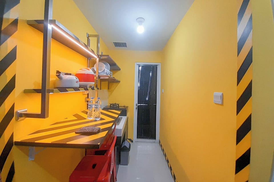 Apartment | Private kitchen | Fridge, stovetop, cookware/dishes/utensils