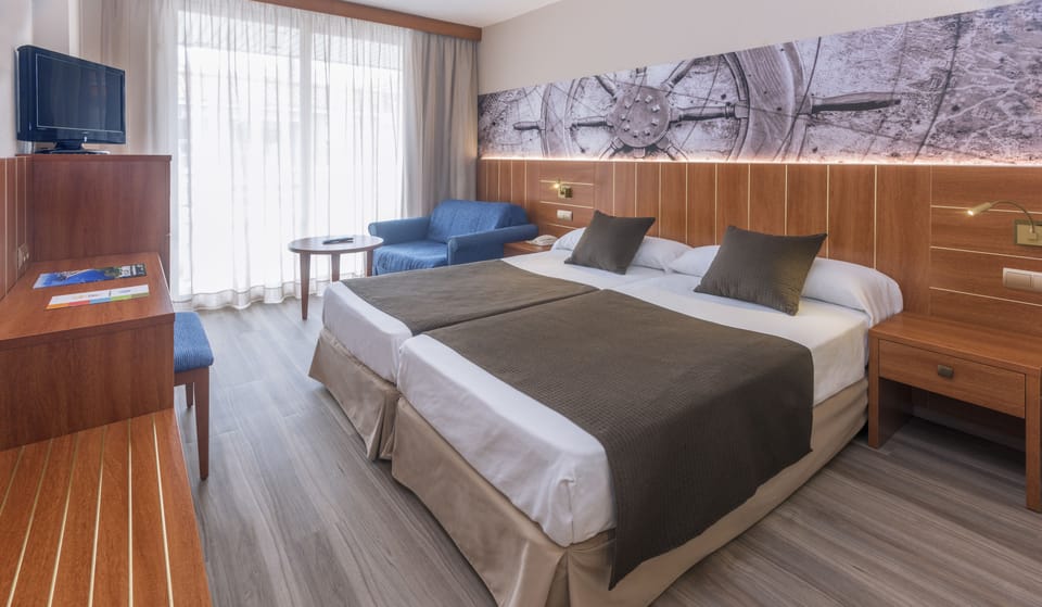 Hotel GHT Aquarium & Spa Hotel in Lloret de Mar