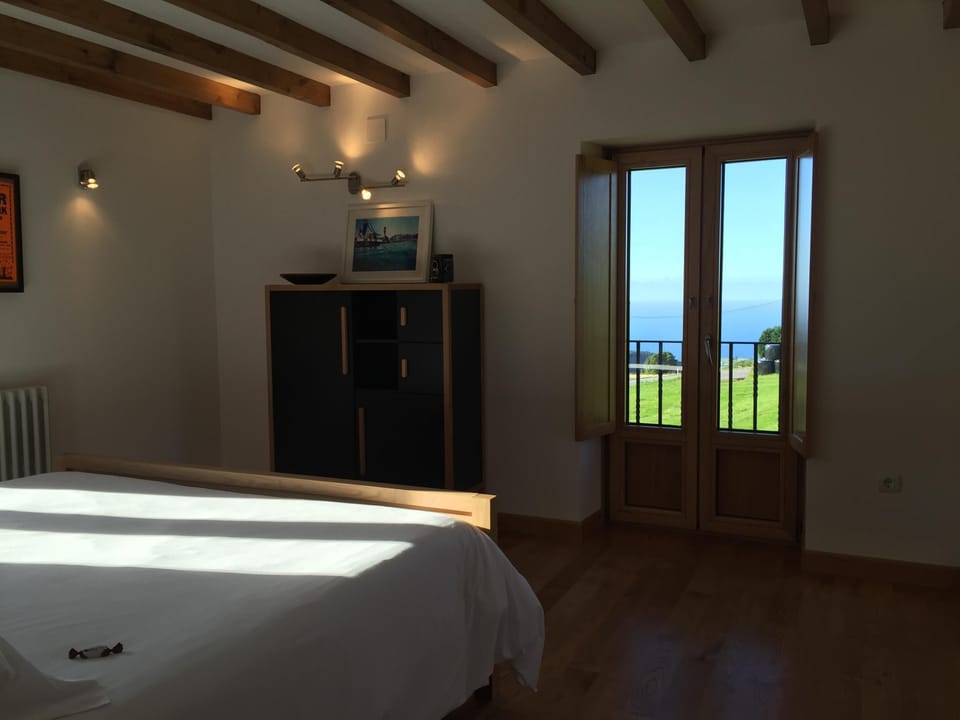 Family House, Sea View