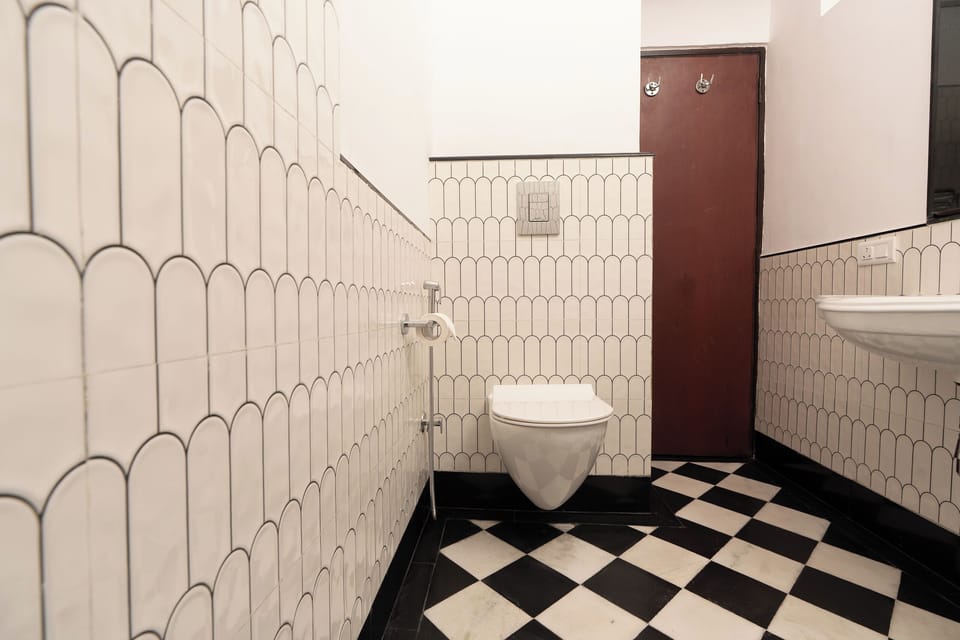 Deluxe Double Room, City View | Bathroom | Shower, hair dryer, towels, soap