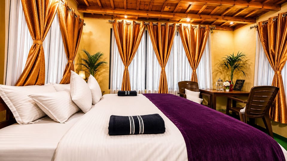 Deluxe Room | WiFi (free), bed sheets