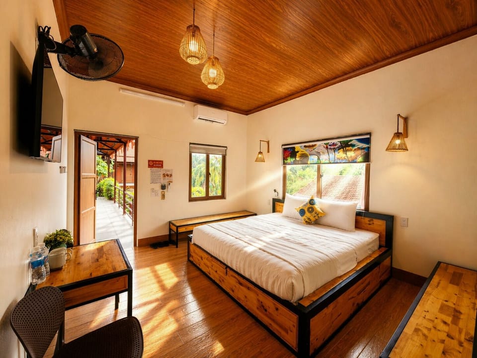 Double Room, Balcony, Mountain View | Minibar, desk, soundproofing, free WiFi