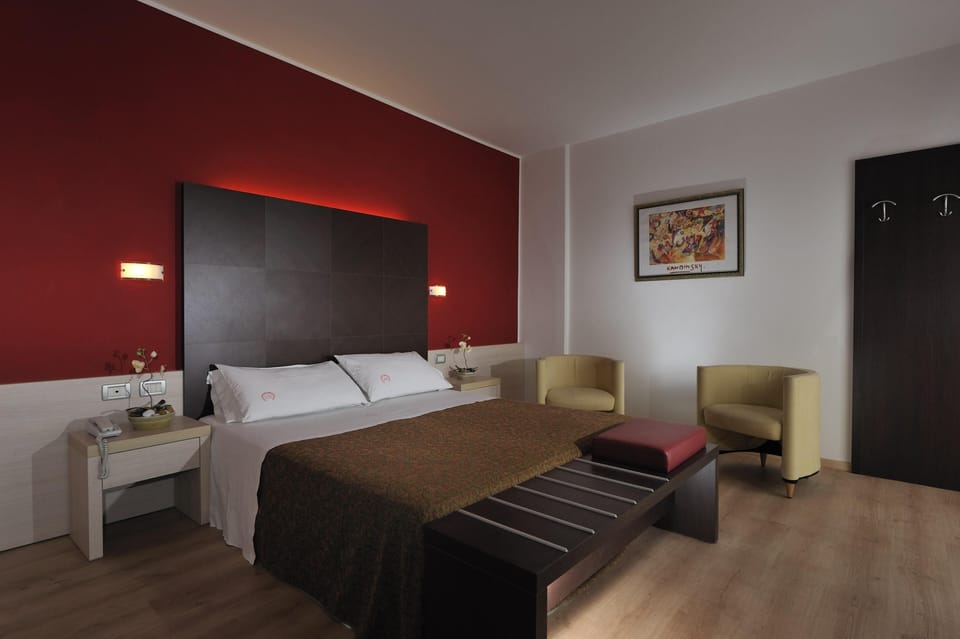 Superior Double or Twin Room, Sea View | In-room safe, desk, free WiFi