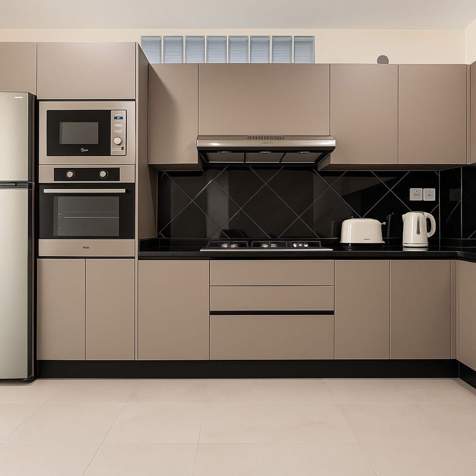 Apartment | Private kitchen | Fridge, microwave, oven, stovetop