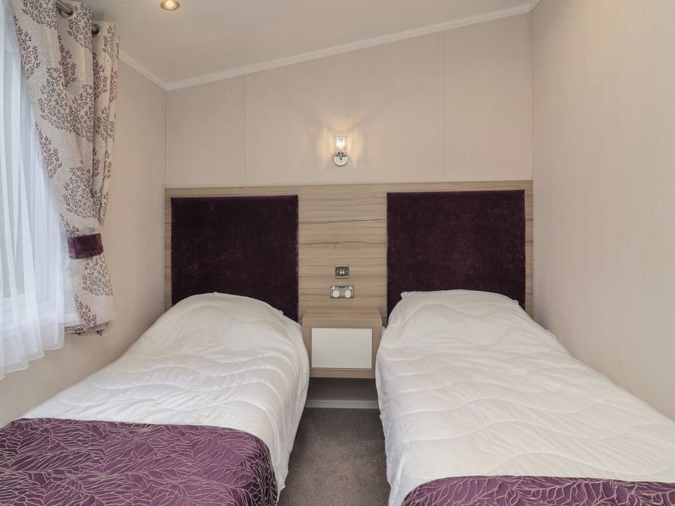 2 bedrooms, individually decorated, individually furnished, free WiFi