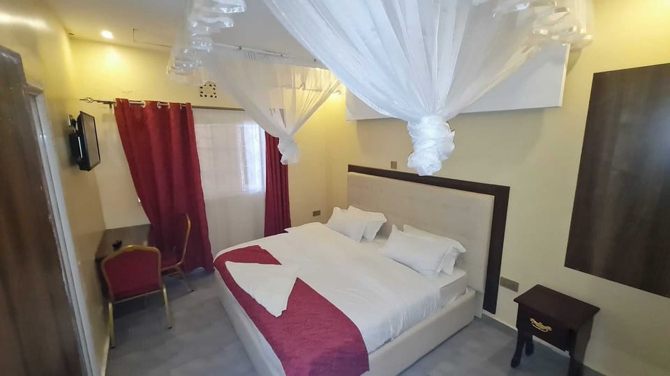 Standard Double Room, Garden View | Free WiFi, bed sheets