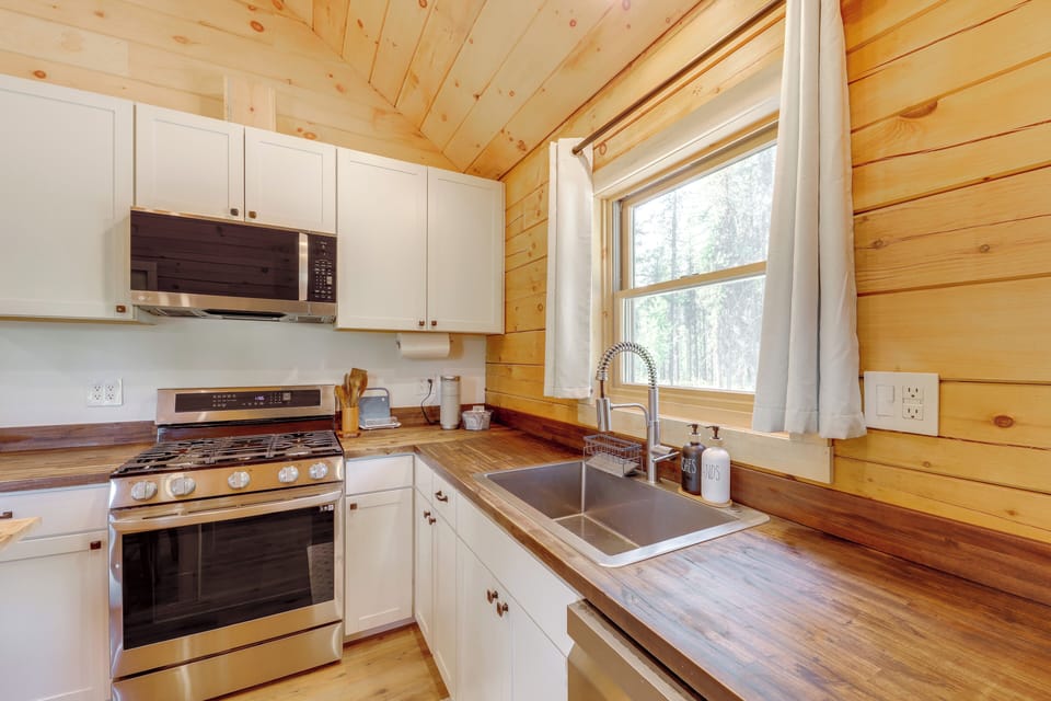 House (2 Bedrooms) | Interior
