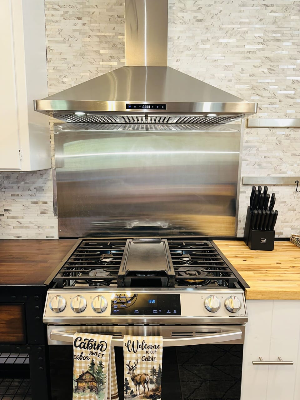 House, 2 Bedrooms | Private kitchen | Coffee/tea maker, fridge, oven