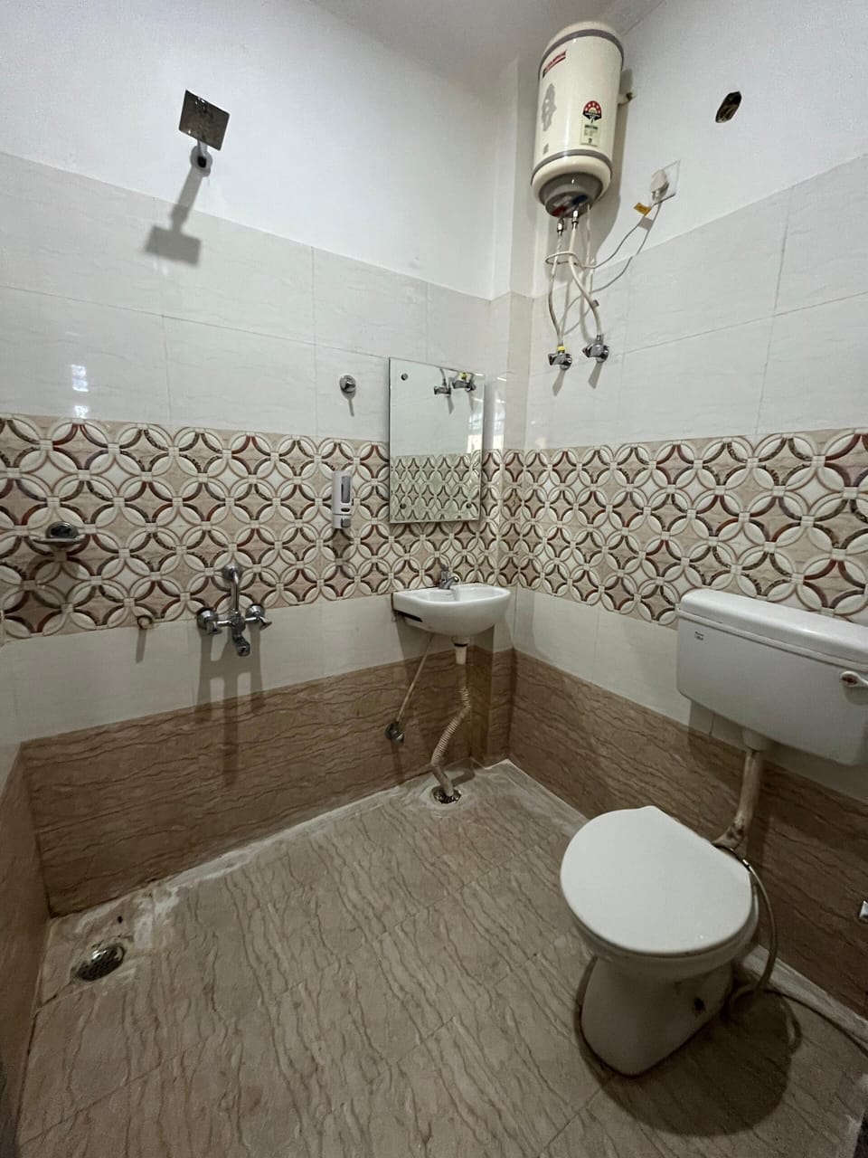 Shower, free toiletries, towels, soap