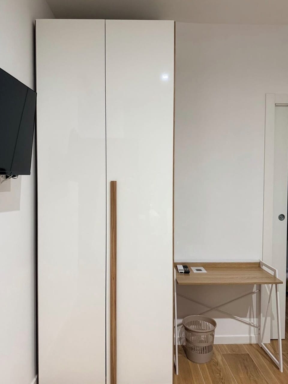 Double Room | In-room safe, desk, laptop workspace, free WiFi