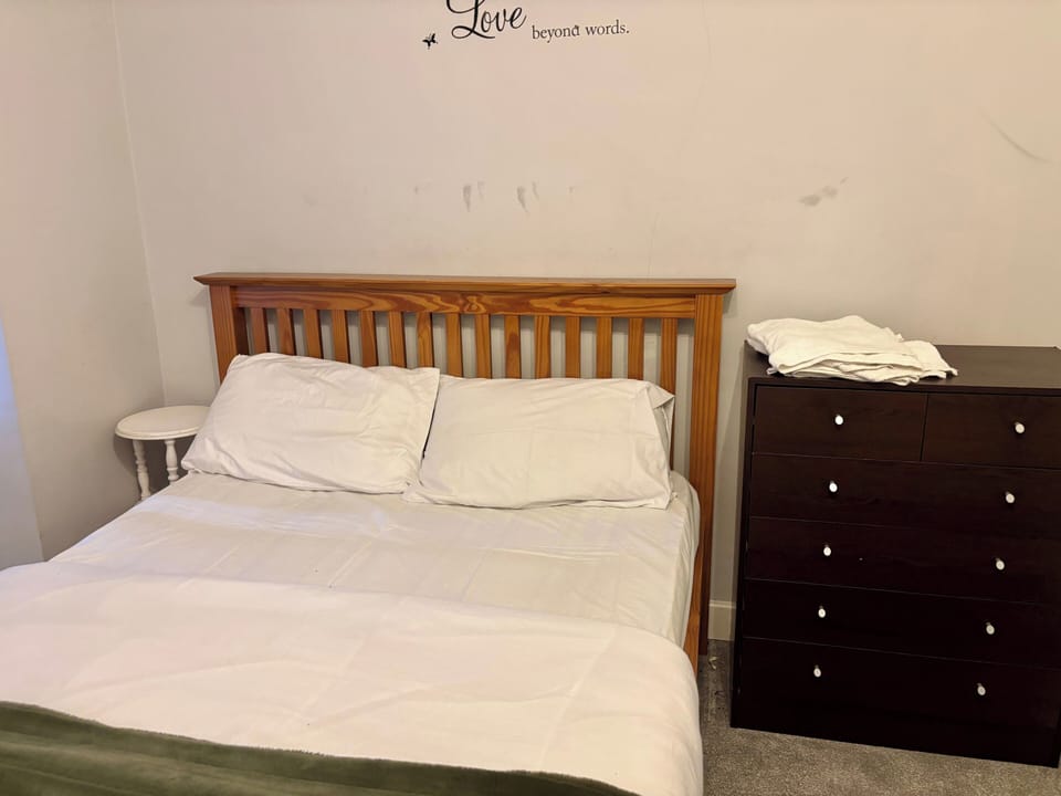 4 bedrooms, free WiFi, bed sheets
