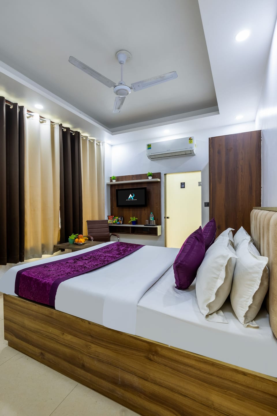 Deluxe Double Room | Free WiFi, bed sheets