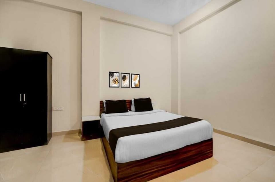 Deluxe Double Room, City View | Desk, laptop workspace, WiFi (free)