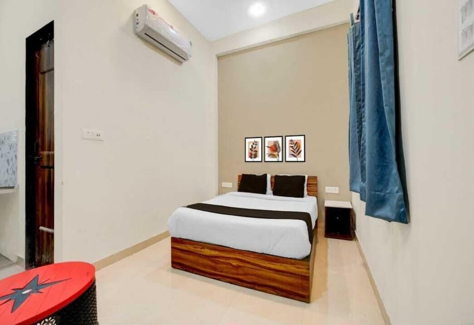 Deluxe Double Room, City View | Desk, laptop workspace, WiFi (free)