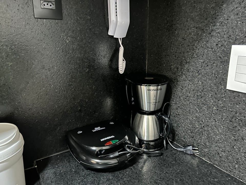 Economy Studio, 1 Double Bed, Non Smoking, Pets Not Allowed | Coffee and/or coffee maker