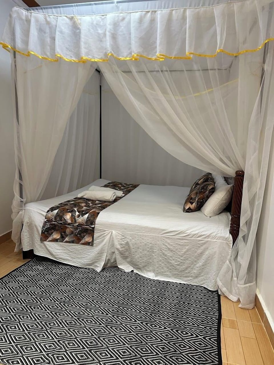 Family Apartment | Free WiFi, bed sheets