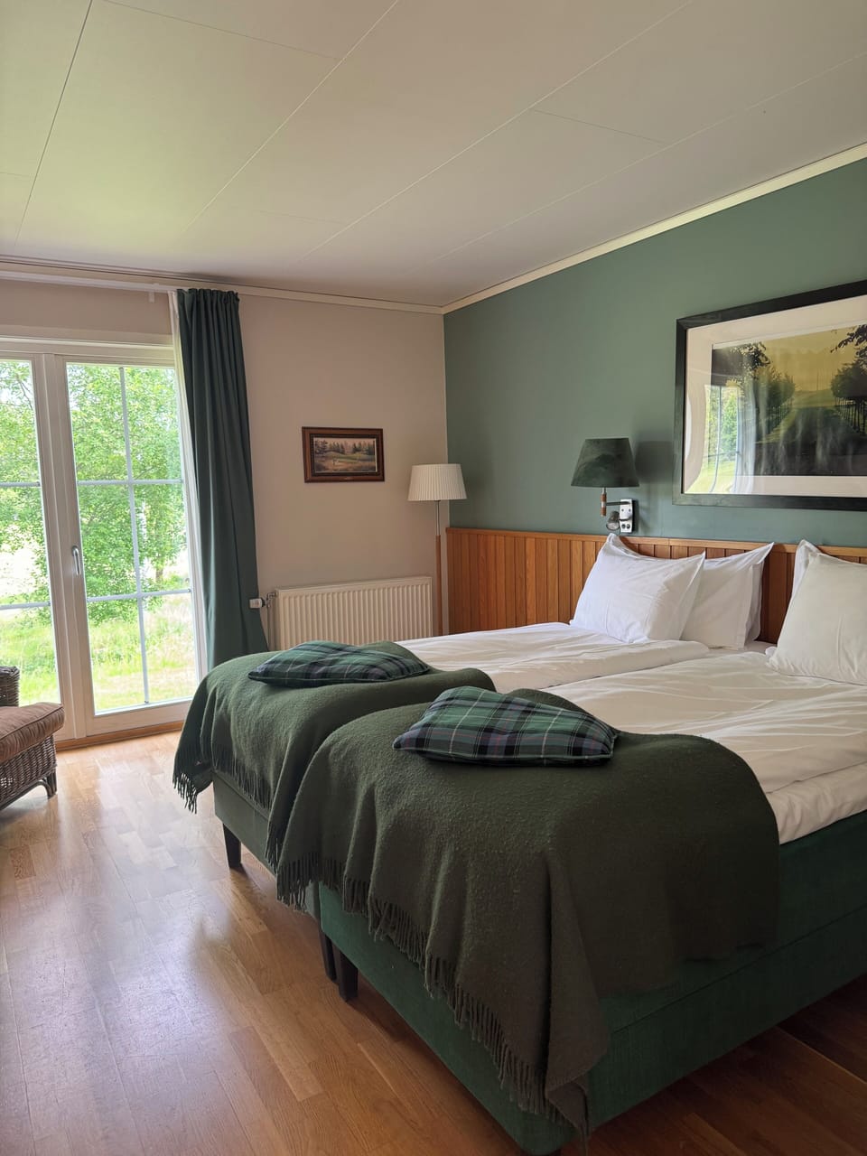 Classic Single Room, 2 Twin Beds | WiFi (free)