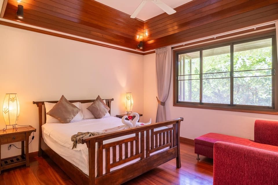 Villa, Partial Sea View | In-room safe, laptop workspace, blackout drapes, iron/ironing board