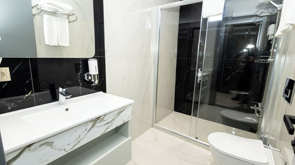 Standard Triple Room, Balcony | Iron/ironing board, free WiFi