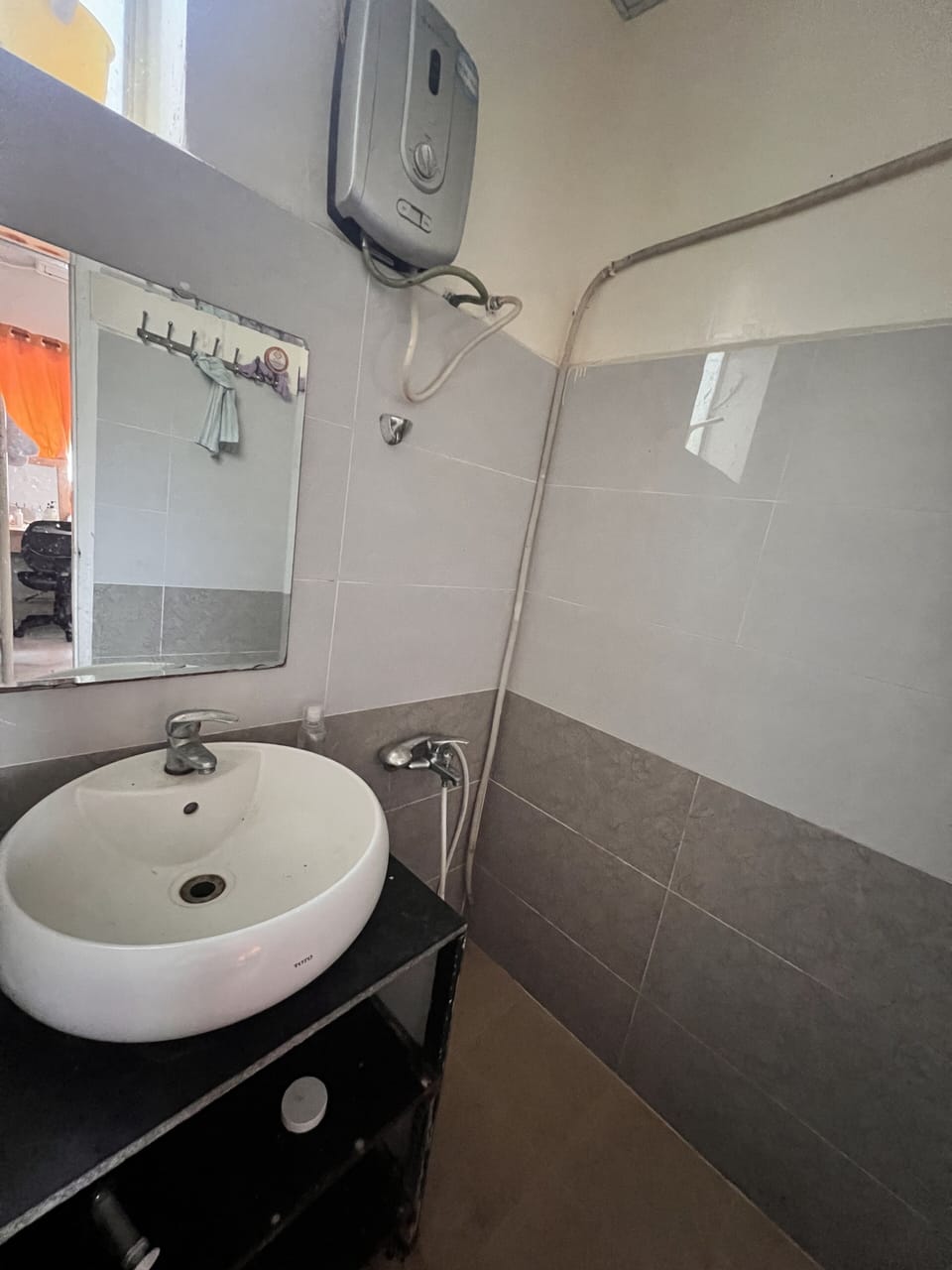 Romantic Shared Dormitory, Park View | Bathroom