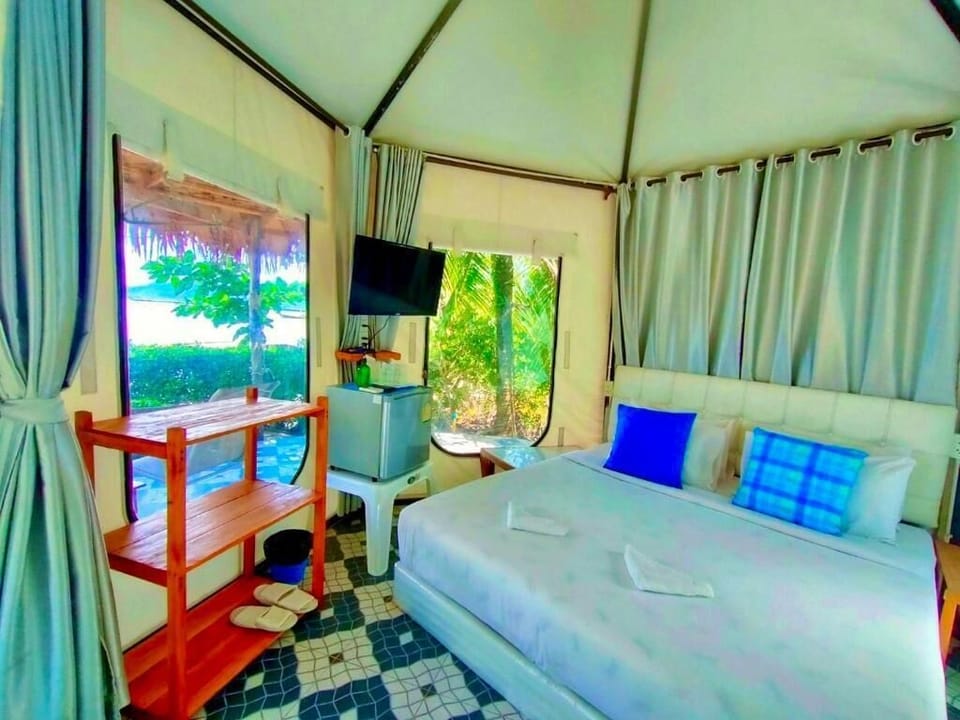 Tent | WiFi (free)