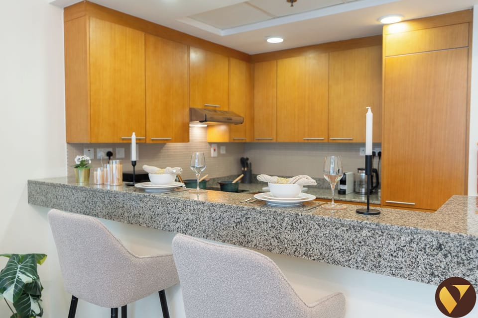 Luxury Studio, Balcony, City View | Private kitchen | Full-size fridge, microwave, oven, stovetop