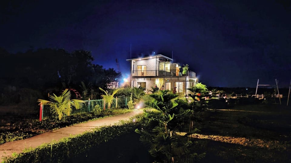 Deluxe Double Room, Balcony, River View | WiFi (free)