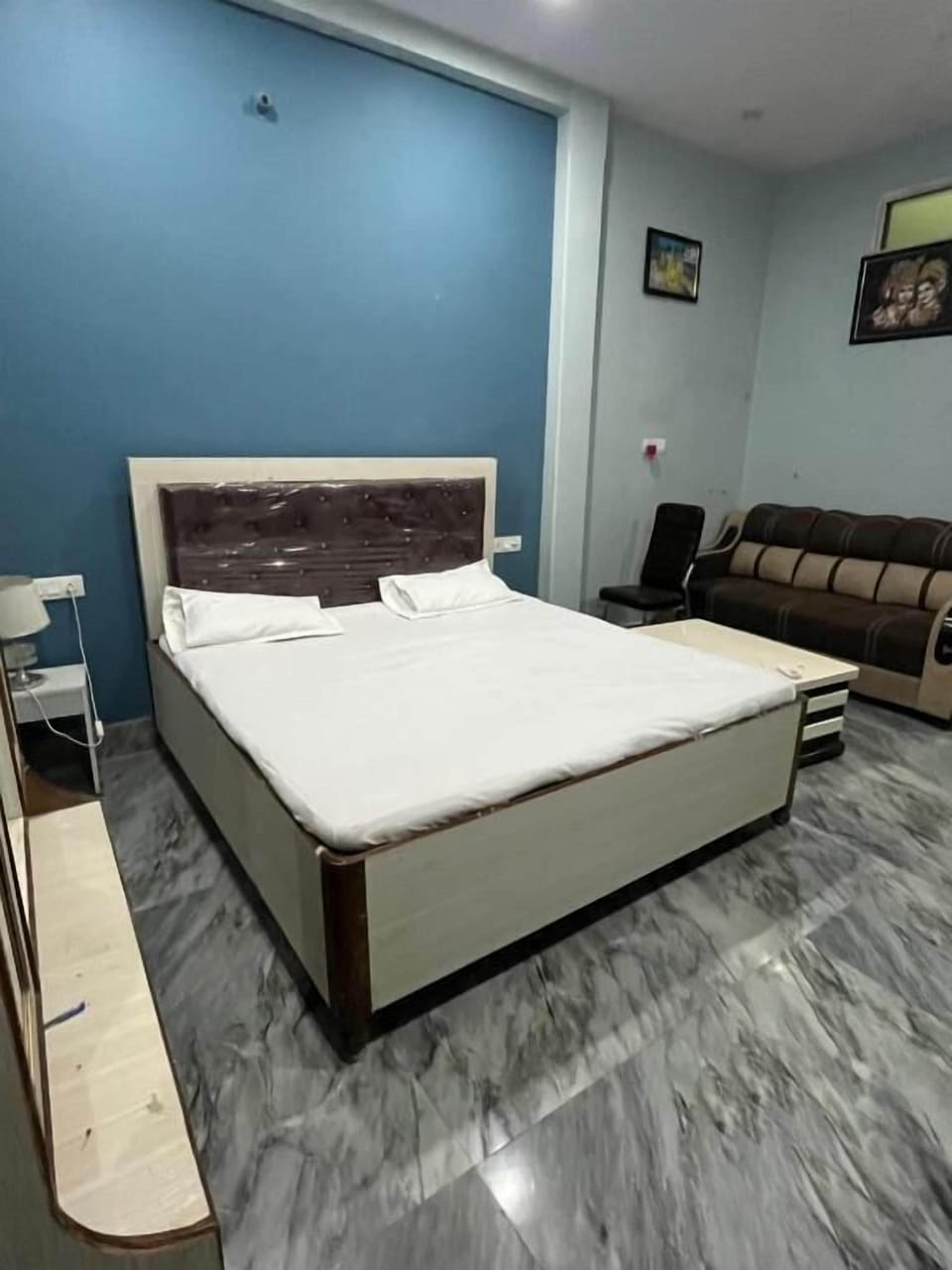 Family Single Room, Balcony | Iron/ironing board, free WiFi