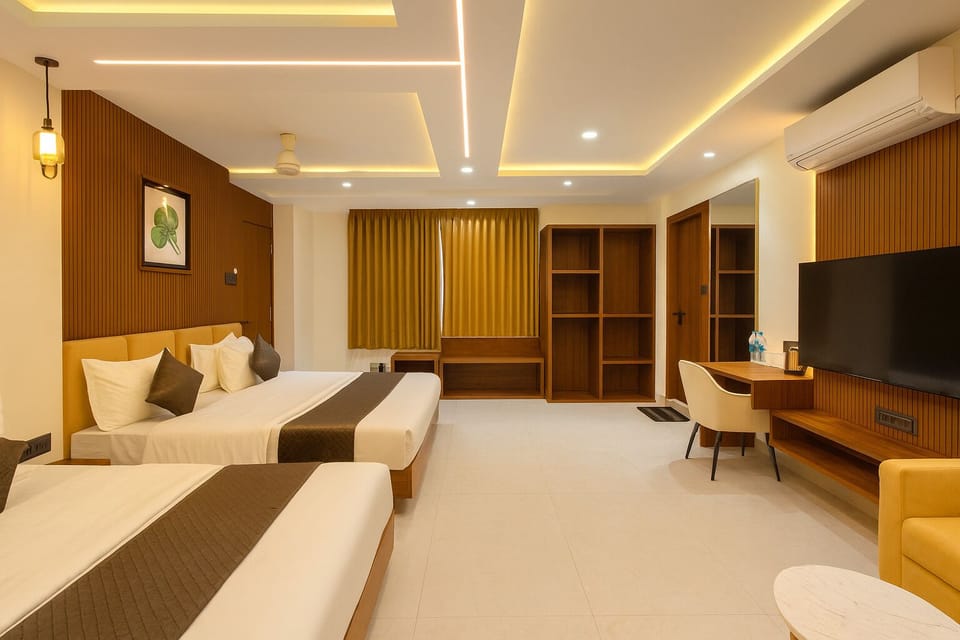 Family Suite | Laptop workspace, WiFi (free), bed sheets