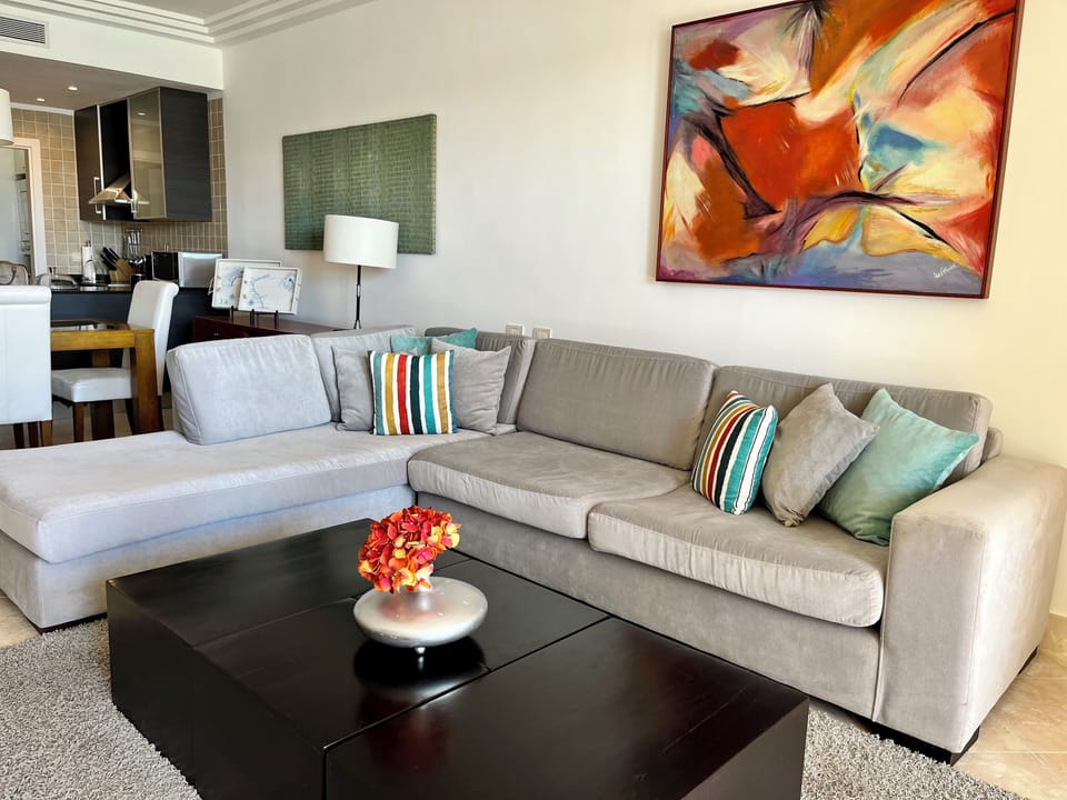 Apartment, 2 Bedrooms, Oceanfront | Living area
