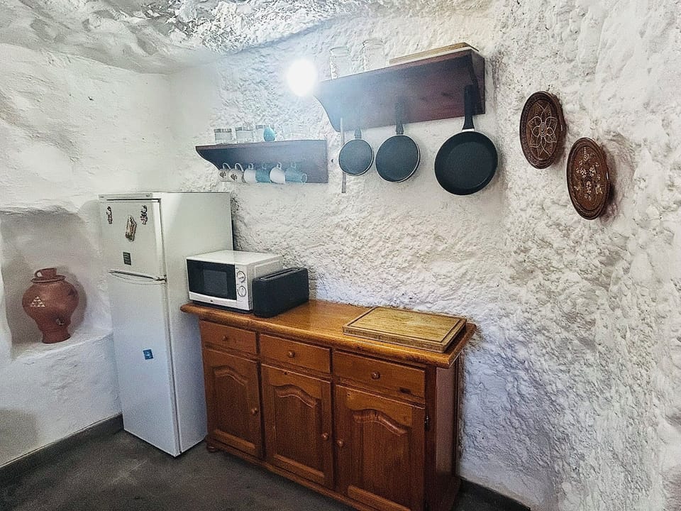 Superior Cottage, Mountain View | Private kitchen | Full-size fridge, microwave, stovetop, coffee/tea maker