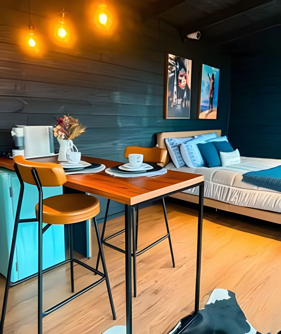 Cabin | Dining