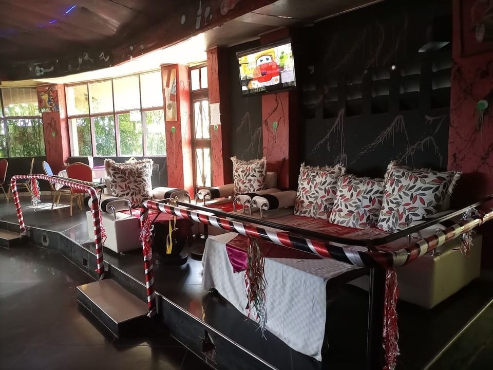 Roddy's Green Lounge Vihiga Hotel in Kenya