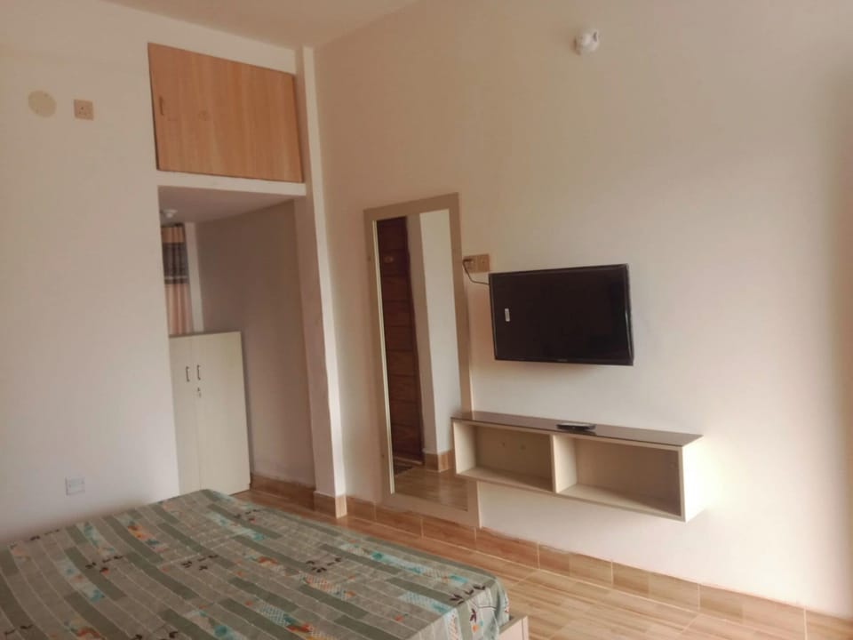 Deluxe Double Room, Balcony, Garden View | WiFi (free)