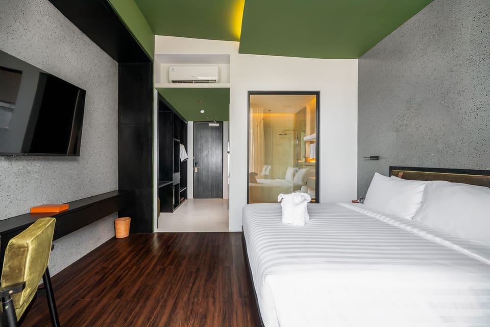 Premium bedding, minibar, desk, laptop workspace