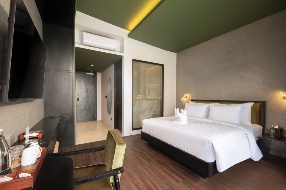 Premium bedding, minibar, desk, laptop workspace
