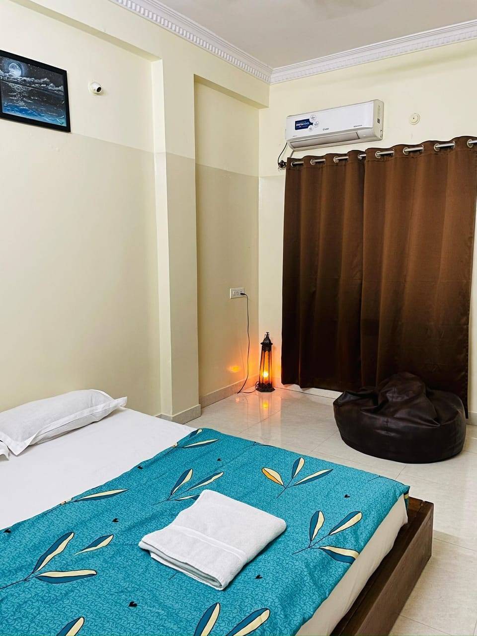 Deluxe Villa, 2 Bedrooms, Balcony, City View | Desk, laptop workspace, iron/ironing board, free WiFi