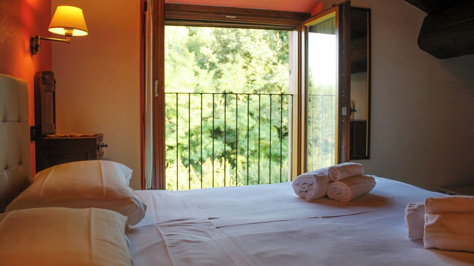 Standard Double Room, Garden View | Free WiFi, bed sheets