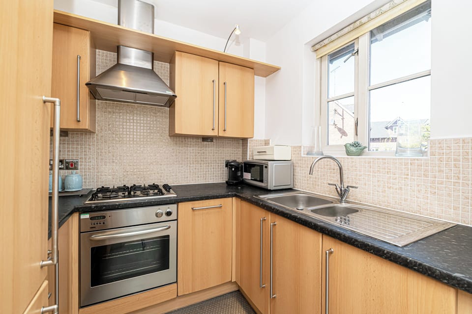 Classic Townhome, Non Smoking | Private kitchen | Toaster