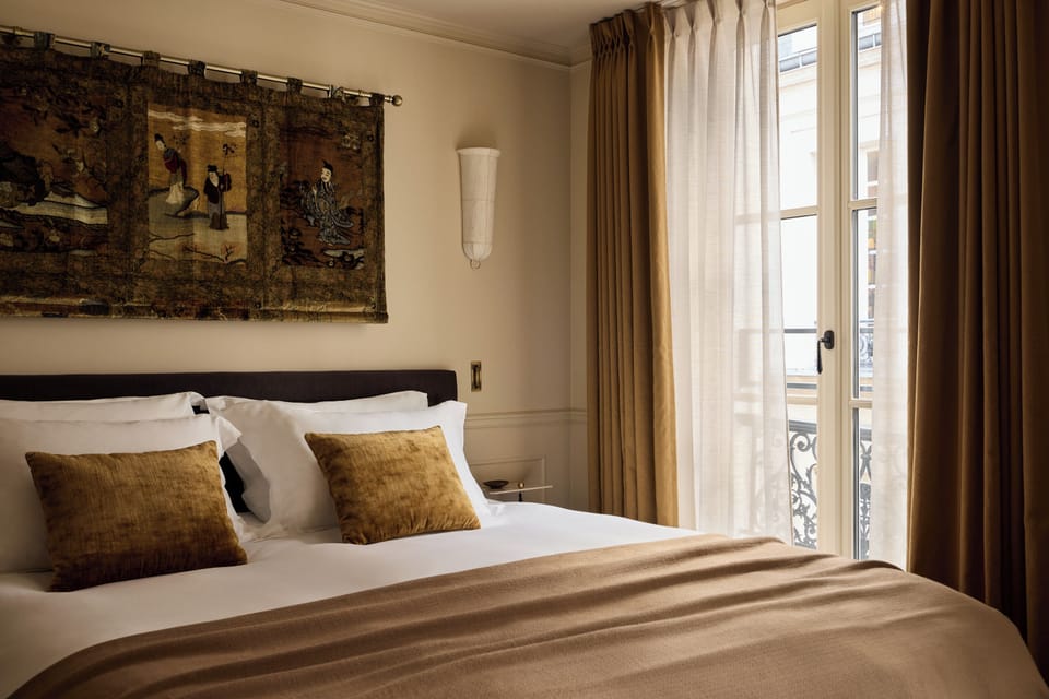 Executive Double Room, City View | In-room safe, blackout drapes, soundproofing, iron/ironing board