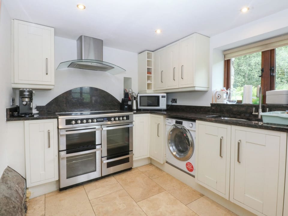 Fridge, microwave, dishwasher, toaster