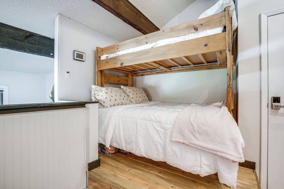 Apartment (1 Bedroom) | Interior
