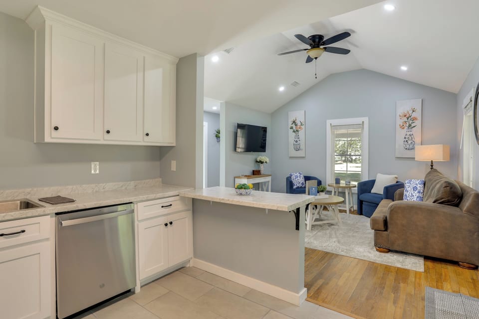 House (2 Bedrooms) | Interior
