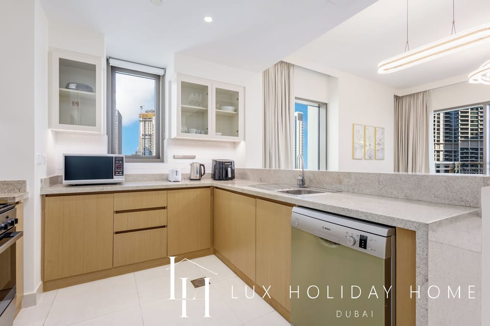 Apartment, City View | Private kitchen | Electric kettle, toaster
