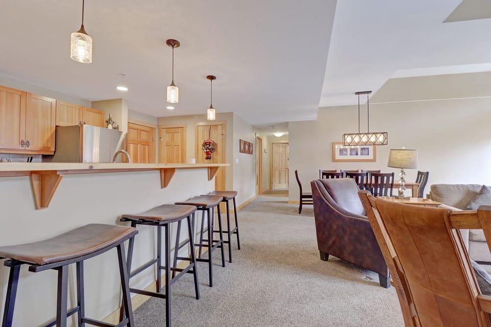 Condo, 3 Bedrooms | Interior