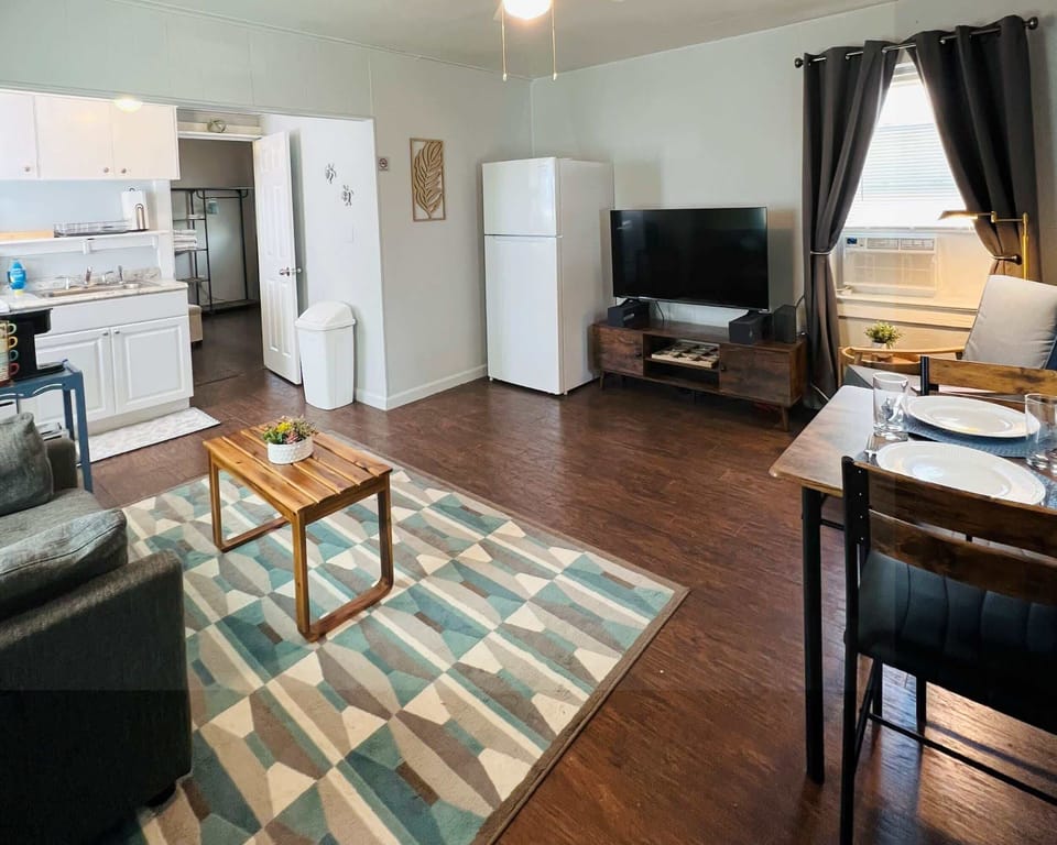 House, 1 Queen Bed, Kitchen, Garden View (Crestview Cottage 1) | Living area