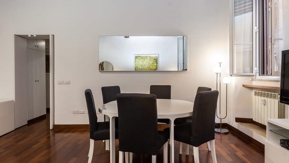 Apartment | Dining room